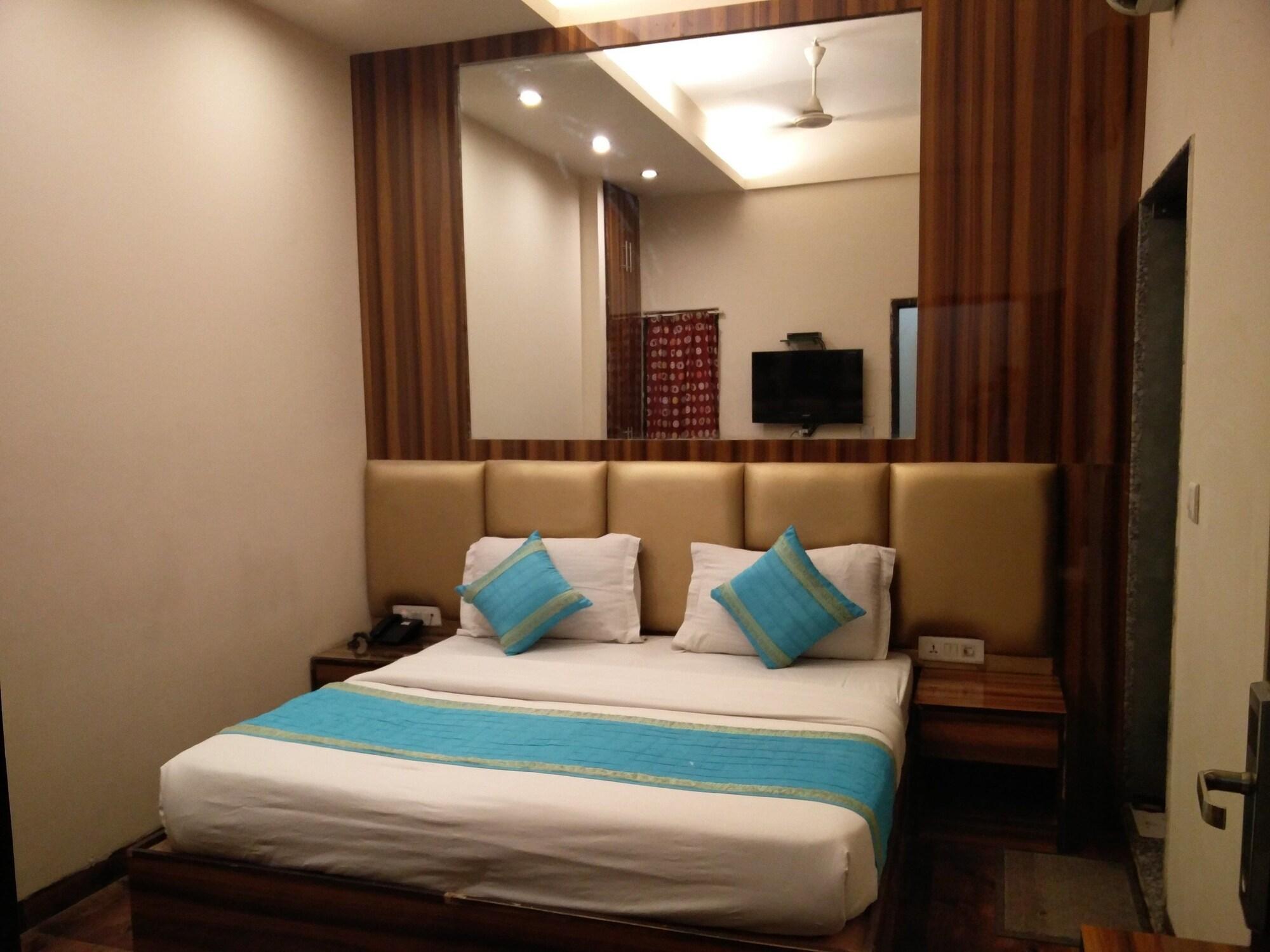 Rupam Hotel Delhi  Eksteriør billede