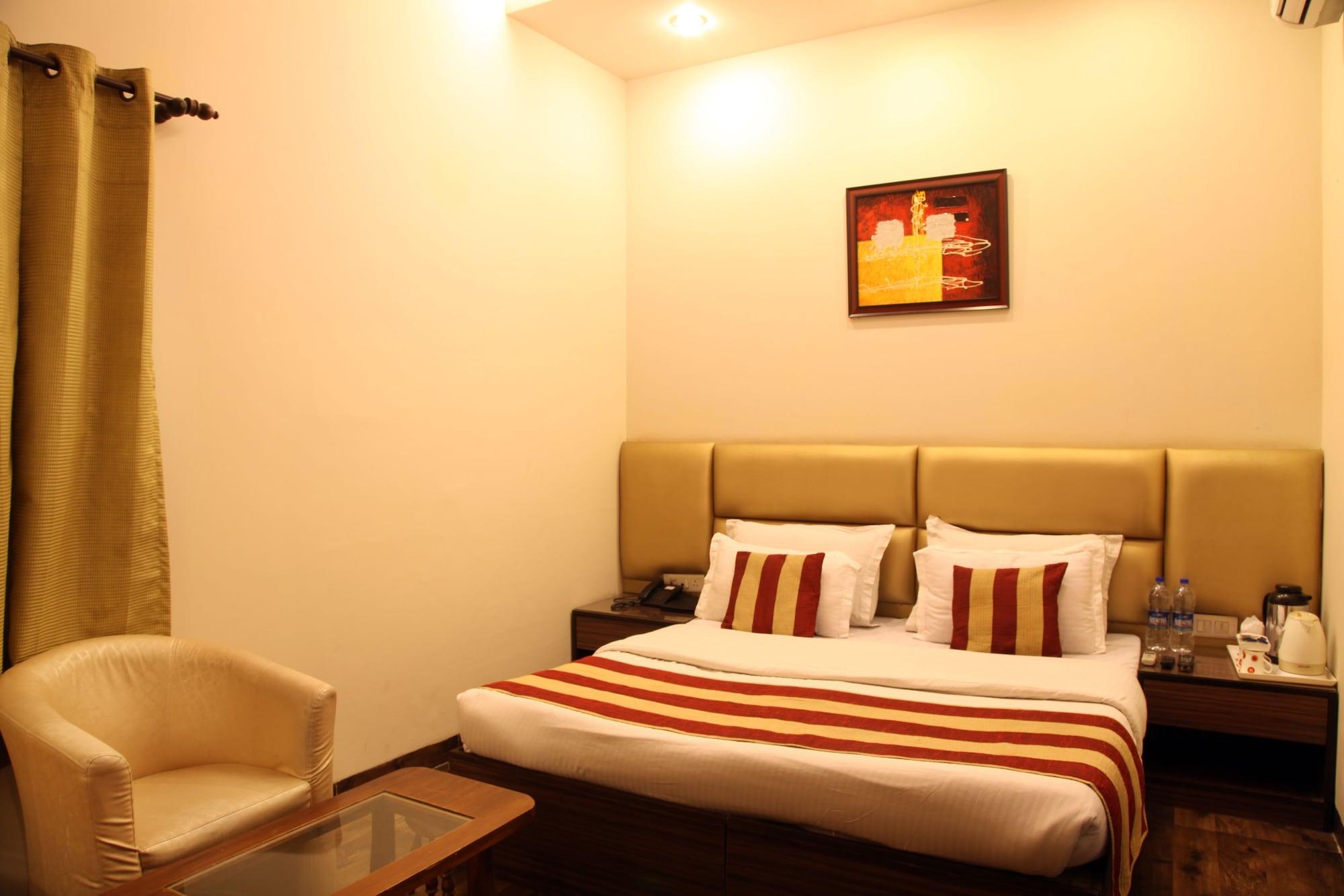 Rupam Hotel Delhi  Eksteriør billede