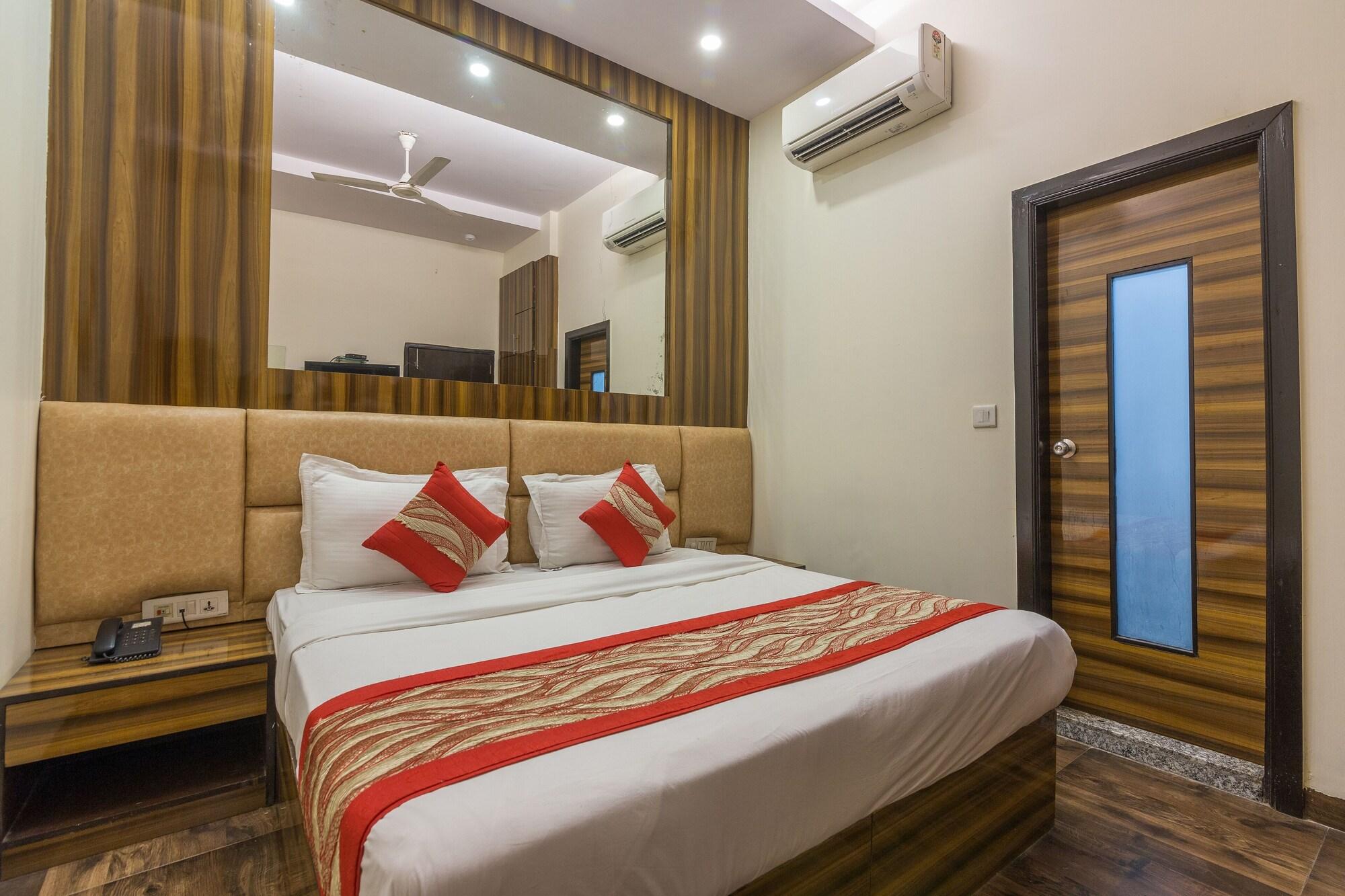 Rupam Hotel Delhi  Eksteriør billede