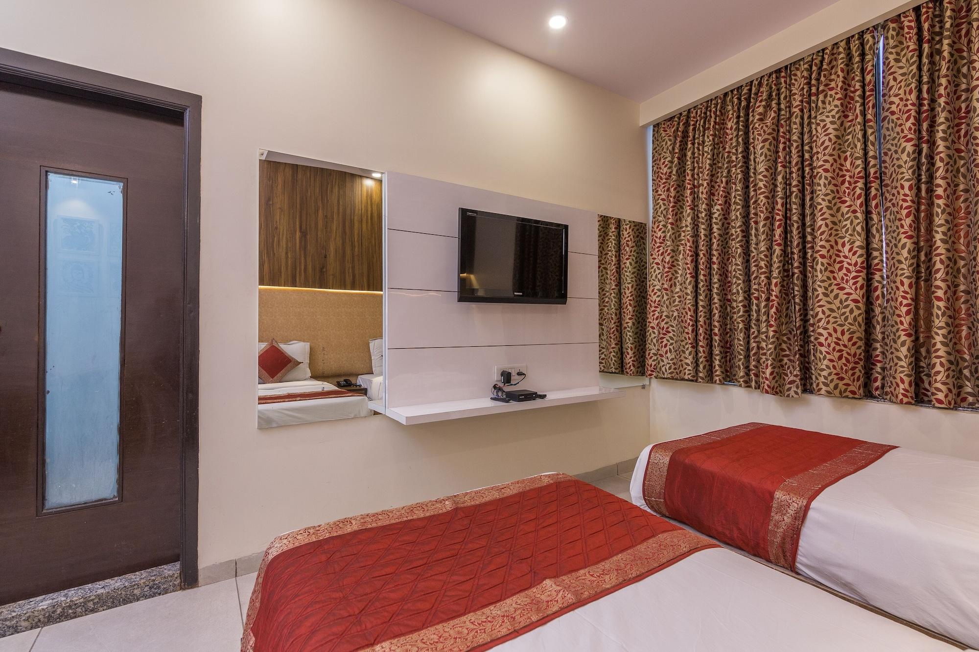 Rupam Hotel Delhi  Eksteriør billede