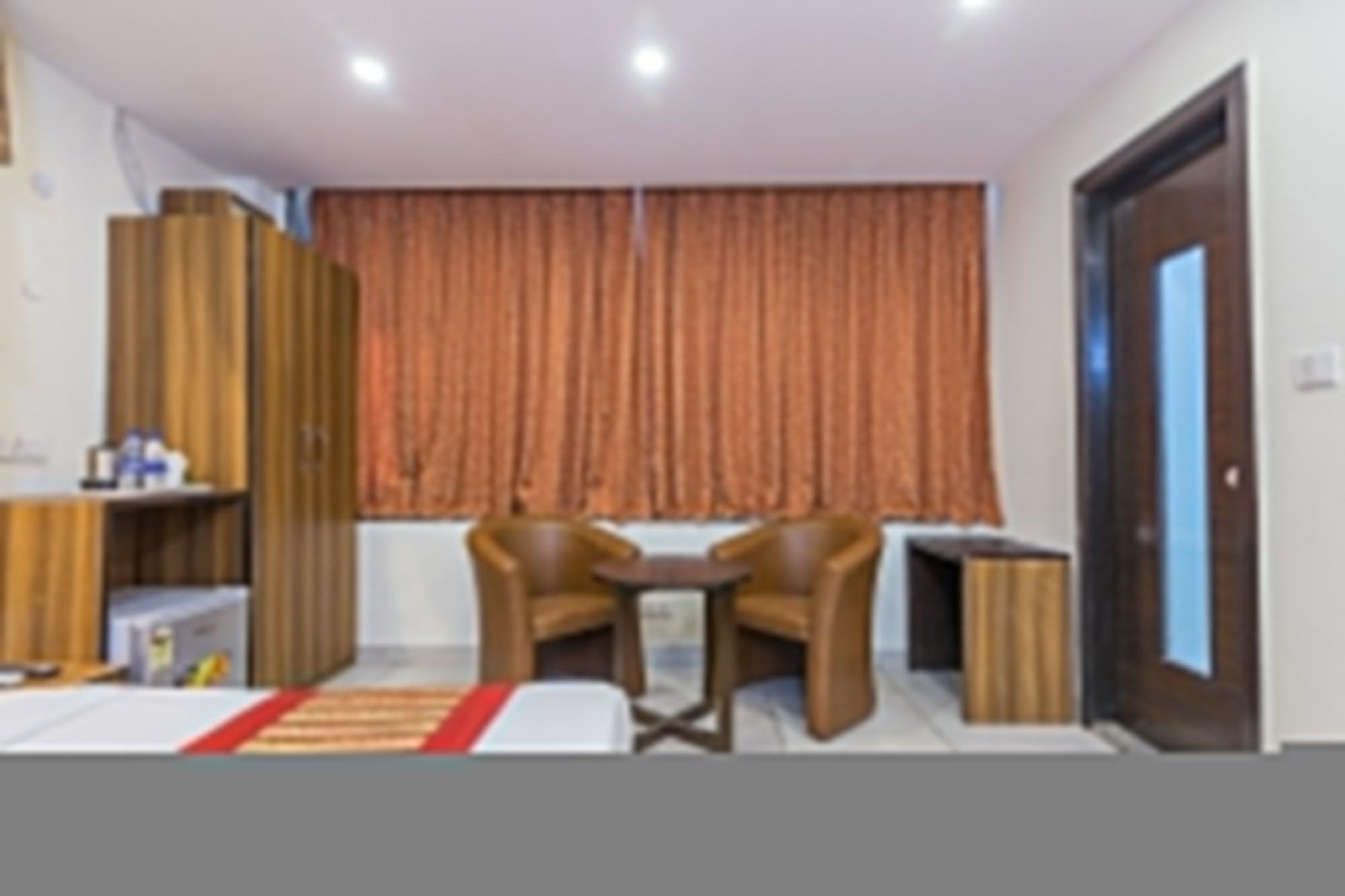 Rupam Hotel Delhi  Eksteriør billede