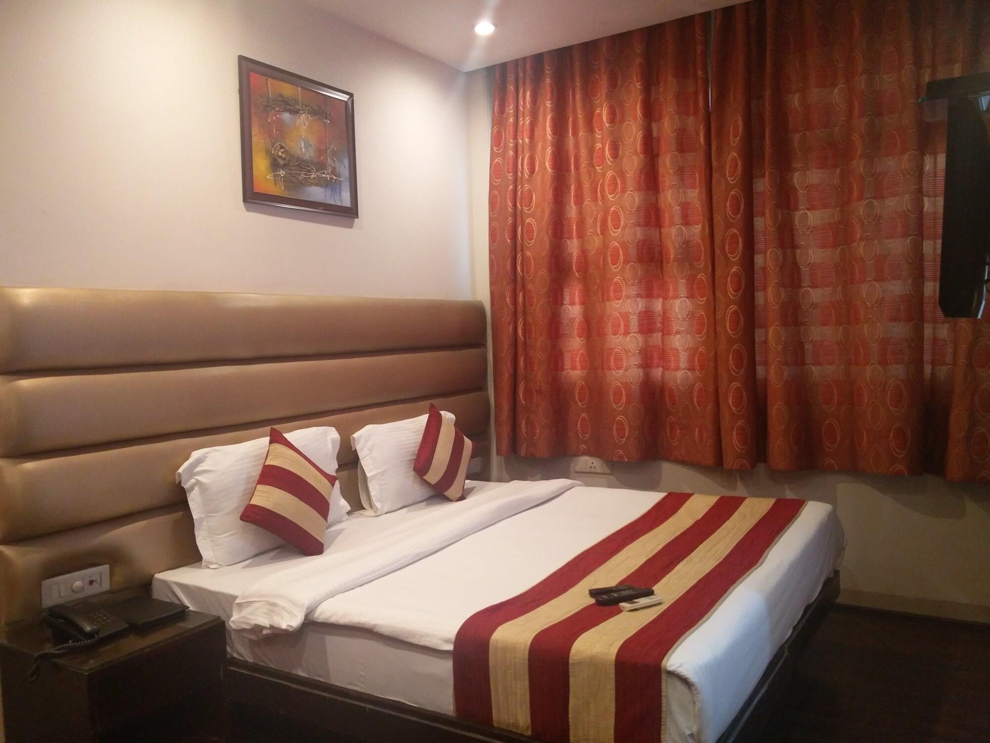 Rupam Hotel Delhi  Eksteriør billede