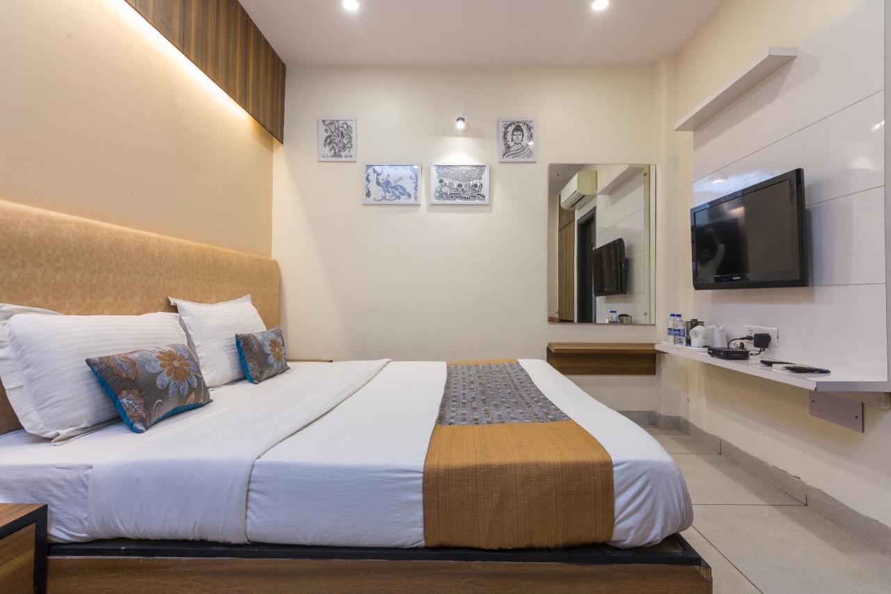 Rupam Hotel Delhi  Eksteriør billede