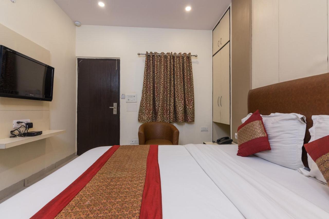 Rupam Hotel Delhi  Eksteriør billede